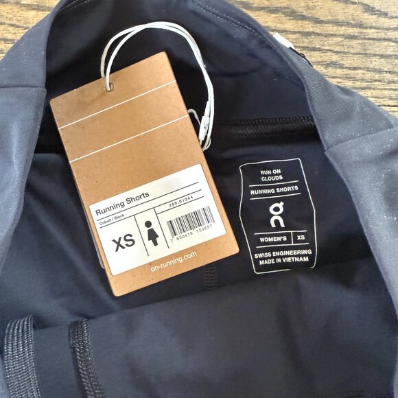 ON RUNNING Athletic Shorts Size XS in Cobalt /Black NWT $80 - Picture 5 of 8